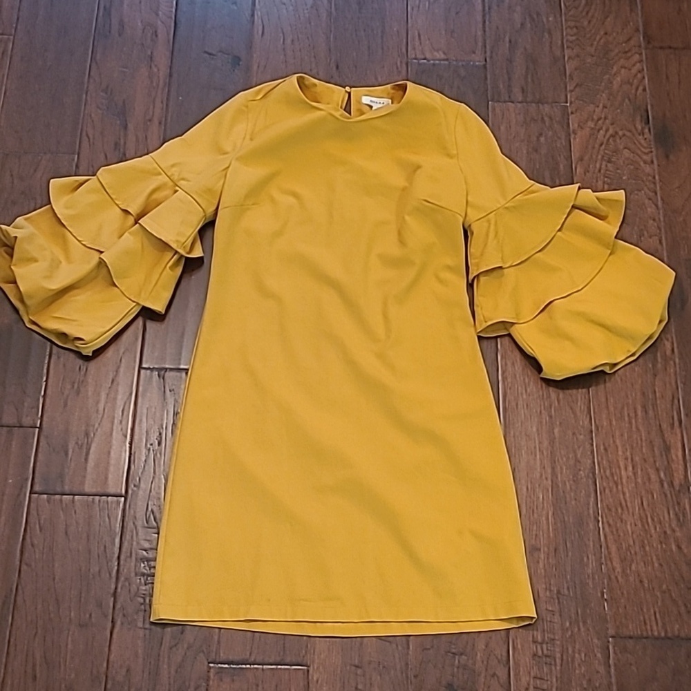 Gilli women's mustard gold 3/4 length ruffled sleeve dress size Small